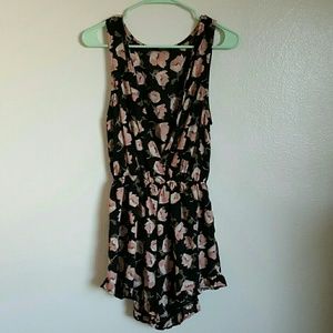 Audrey 3+1 Floral Romper SIZE MEDIUM GUC